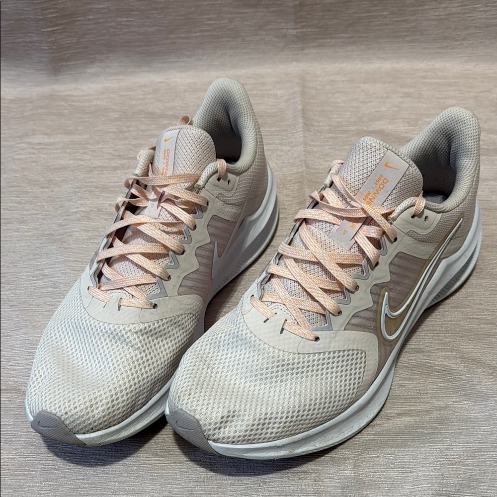 Nike Beige and Gray Sneakers - Picture 2 of 8